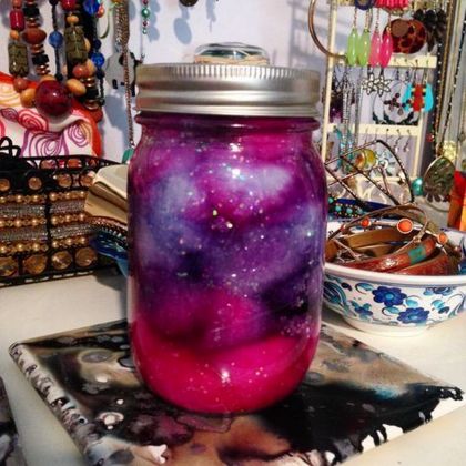 How to Make a Galaxy Jar | Craft projects for every fan! Diy Crafts, Diy Projects, Diy Artwork, Crafts, Mason Jars, Diy, Diy Art, Craft Projects, Diy And Crafts