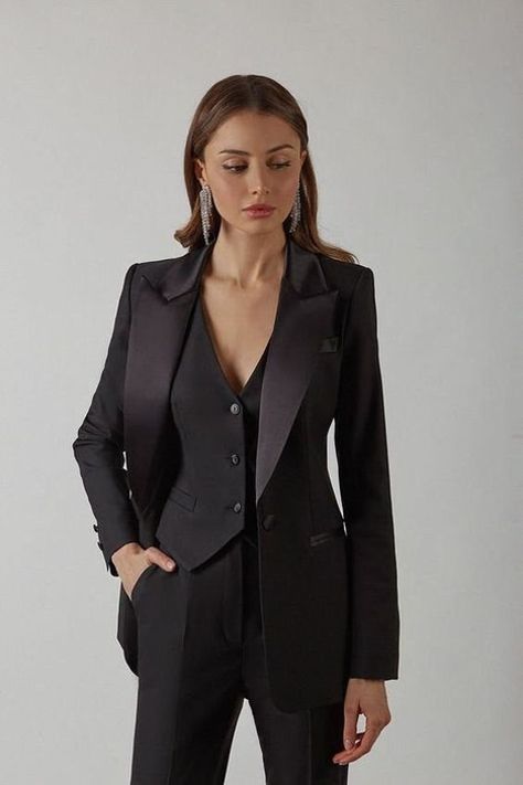 Casual Outfits, Professional Outfits, Clothes, Outfits, Womens Fashion, Suit Fashion, Clothes For Women, Suits For Women, Fashion Outfits