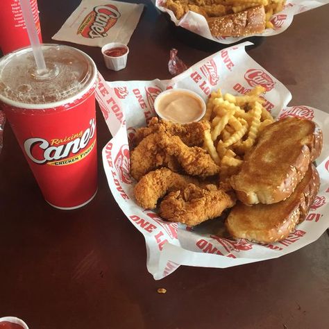 Foodies, Snacks, Canes Food, Fast Food, Food And Drink, Canes Sauce, Food Obsession, Food Items