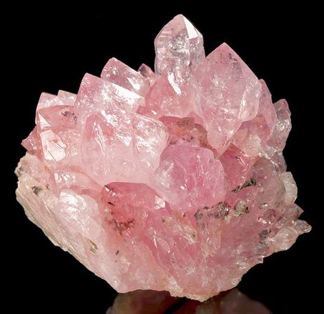Quartz is one of the most common minerals on Earth, found in many places worldwide. Vintage, Mineralogy, Incandescent, Rosa, Gemas, Mineral Stone, Rose Quartz, Rose, Crystal Rose