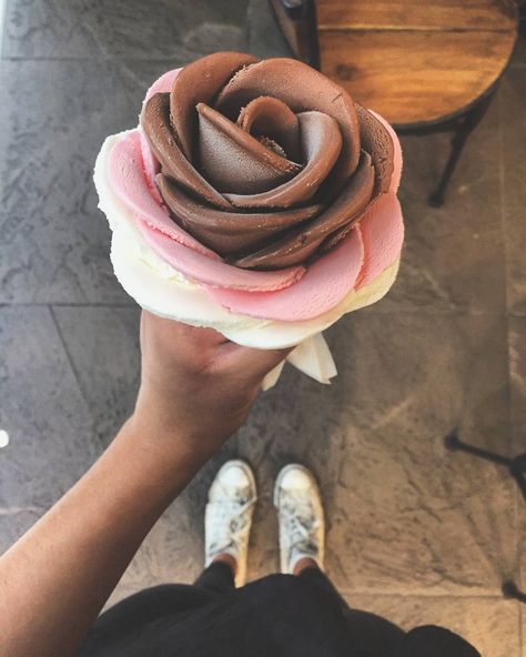 i-Creamy is an artisan gelato store located in Sydney CBD. Sorbet, Dessert, Desserts, Ice Cream Flower, Ice Cream Design, Flower Ice, Icecream, Ice Cream, Rose Ice Cream