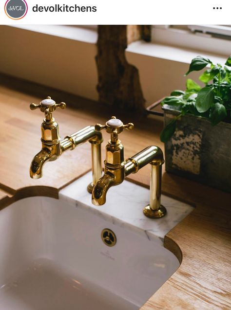 Tip: always use a stone tap insert in a wood countertop Interieur, Cuisine, Sink, Cabana, Inredning, Devol Kitchens, Arredamento, Home Kitchens, Scandinavian Style