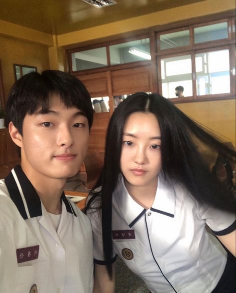 yoon chanyoung and cho yihyun all of us are dead Videos, People, K Pop, Instagram, Girl, Korea, Couples, Korean Drama, Cute