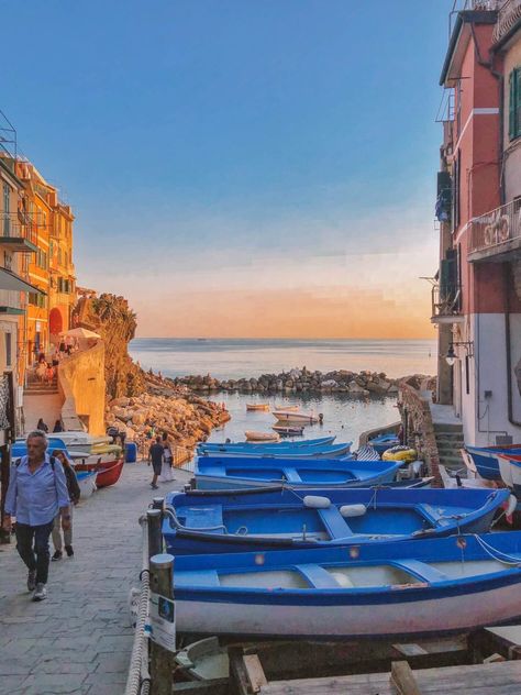 An outstanding day trip to Cinque Terre you'll want to steal Florence, Pisa, Tours, Travel, Cinque Terre, Livorno, Trip, Monterosso, Riviera