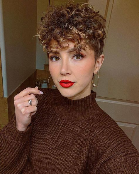30 Best Pixie Cut For Oval Face Hairstyles Short Hair Styles, Balayage, Haar, Capelli, Cortes De Cabello Corto, Short Hair Cuts, Peinados, Hair Cuts, Short Hair Pixie Cuts