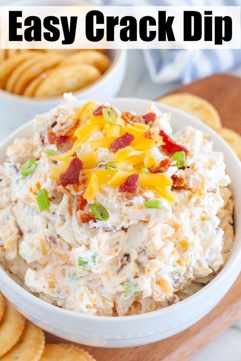 Easy creamy crack dip recipe is always a huge crowd pleaser. With cream cheese, bacon, ranch and cheese you can't go wrong. Super simple to make and great for parties and holidays. #crackdip Appetisers, Dips, Appetiser Recipes, Bacon, Sauces, Appetizer Dips, Best Appetizers, Appetizer Snacks, Appetizer Recipes