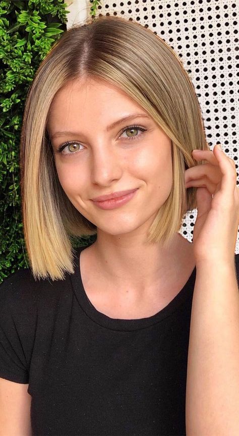 Best Round Face Haircuts | Chubby Face Hairstyle & Hairlength Balayage, Lob Hairstyles, Bobs, Bob, Lob Haircut, Haar, Round Face Haircuts, Blond, Short Hair For Chubby Faces