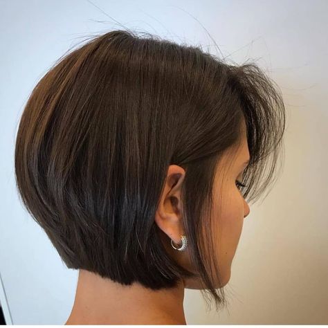 Bobs are a beautiful and universal hairstyle that looks stunning on anyone. With a bob you have a lot of freedom when it comes to length and style, gi... Short Bob Cuts, Short Bob Haircuts, Long Pixie Cuts, Bob Haircuts For Women, Short Hair Cuts, Short Bob Hairstyles, How To Style Bob, Short Hair Cuts For Women With Thick, Medium Hair Styles