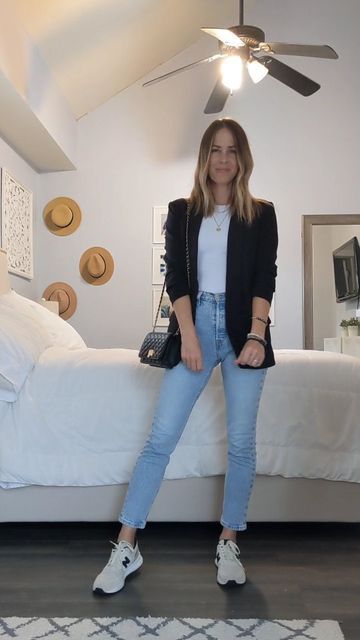 Outfits, Casual, Smart Casual, Smart Casual Jeans, Sneaker Outfits Women, Smart Casual Outfit, Sneakers Outfit Work, Sneakers Outfit, Jeans And Sneakers Outfit