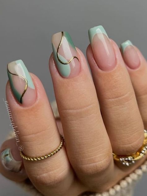 negative space sage green nails with swirls Mint Green Nails, Green Nail Designs, Mint Nails, Green Nail Art, Acrylic Nails Green, Golden Nails Designs, Trendy Nails, Acrylic Nails Coffin Short, Best Acrylic Nails