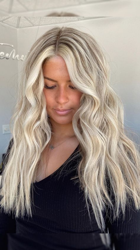 Blondes, Blonde Highlights, Balayage, Blonde Bayalage, Blonde Roots, White Blonde Highlights, Blonde Hair For Summer, Highlights In Blonde Hair, Heavy Blonde Highlights