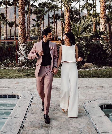 So fresh and so clean, clean 🎶 @AlexandraGrecco's 'Colette' gown is perfect for the modern bride who wants to keep it classic and we are… Outfits, Jeans, Casual, Casual Chic, Hochzeit, Casual Wedding, Casual Bride, Engagement Outfits, Wedding Outfit