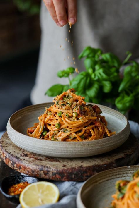 Italian Recipes, Food Styling, Pasta, Risotto, Healthy Recipes, Vegan Recipes, Harissa, How To Cook Pasta, Vegan Parmesan