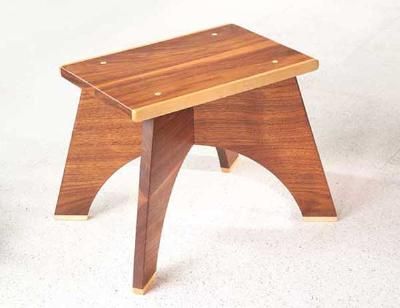 How to Make a Footstool  A small wood stool fits together with clever joints. Perfect for a little puppy or small dog. Updated URL from Wayback Machine. Woodworking Projects, Diy Furniture, Diy Wood Projects Furniture, Diy Woodworking, Wooden Footstool, Woodworking Projects Diy, Small Woodworking Projects, Wooden Stools, Wood Diy