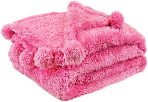 Sofas, Pink, Soft Blankets, Cozy, Pink Blanket, Pom Pom, Warm Blankets, Deco, Pink Throws
