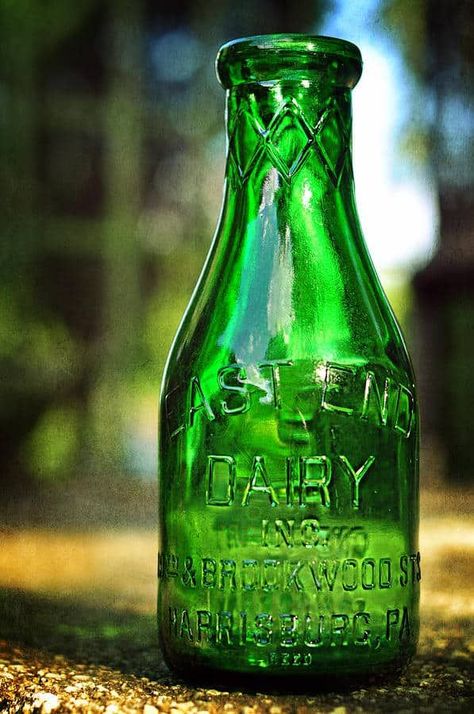 Green milk bottles Decoration, Vintage, Green Glass Bottles, Green Bottle, Old Glass Bottles, Amber Bottles, Antique Bottles, Glass Bottles, Old Bottles