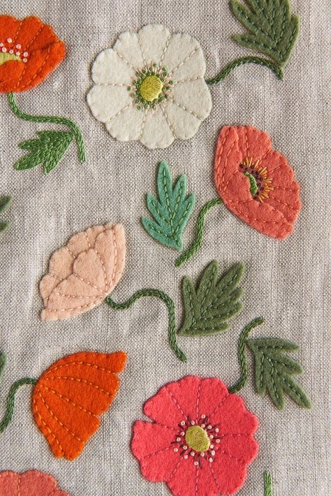 Brazilian Embroidery, Poppy Garden, Garden Embroidery, Hungarian Embroidery, Crewel Embroidery Kits, 패턴 배경화면, Felt Embroidery, 자수 디자인, Learn Embroidery