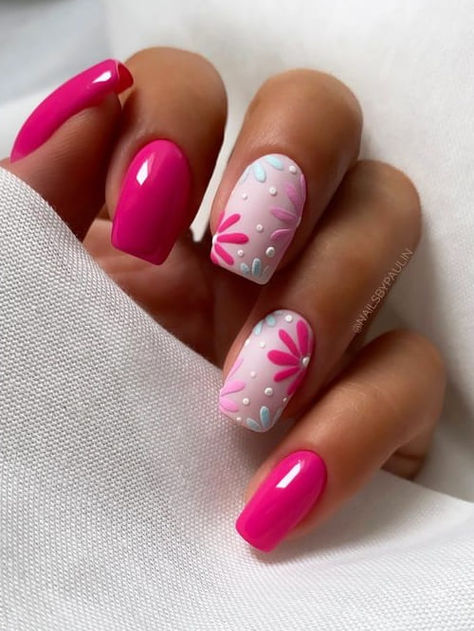 hot pink nails: flower accent Cute Gel Nails, Simple Gel Nails, Cute Acrylic Nails, Trendy Nails, Neutral Nails, Pretty Nails, Nails Inspiration, Fancy Nails, Best Acrylic Nails