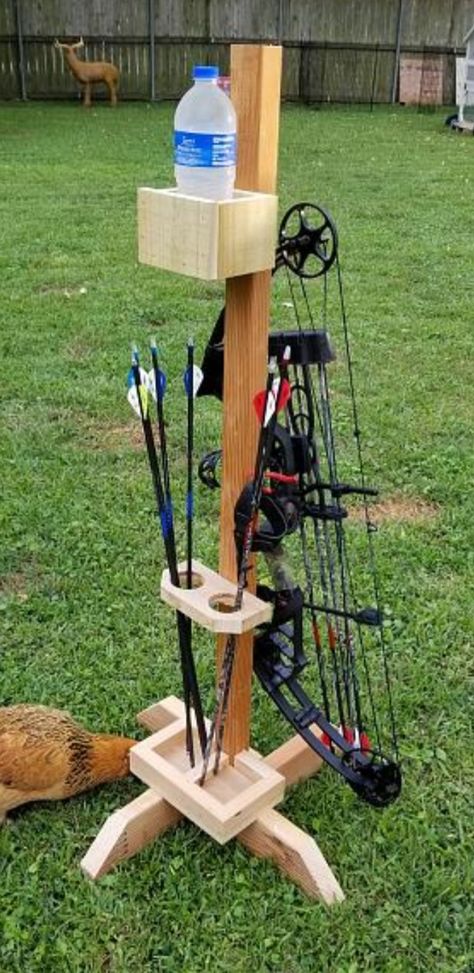 Woodworking, Diy, Wooden Bow, Bow Rack, Diy Bow Holder Archery, Compound Bow Holder, Diy Wood Projects, Diy Bow Holder, Archery Bows