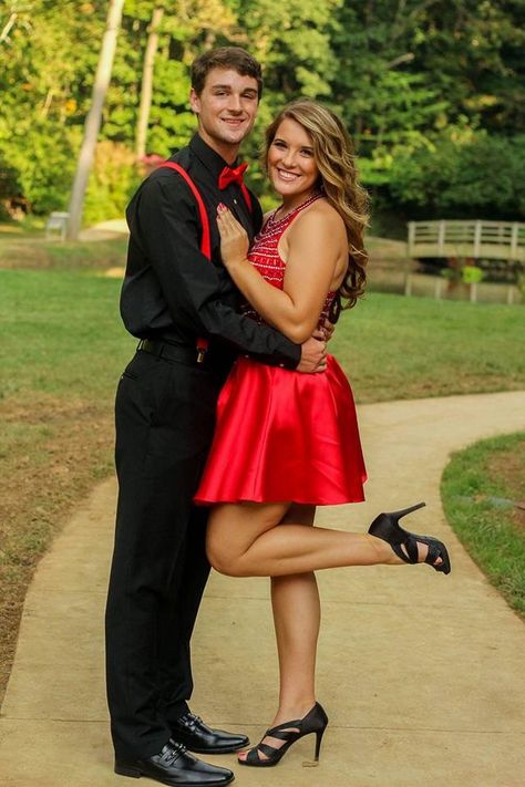 Alicia and Tyler's homecoming pictures Couples Homecoming Pictures, Homecoming Group Pictures, Homecoming Couple, Homecoming Poses, Cute Homecoming Pictures, Hoco Couple Pictures, Hoco Pics Couple, Hoco Pictures Ideas, Homecoming Pictures