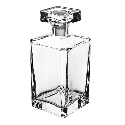 For enthusiasts of noble drinks with an amber colour and a unique aroma, this decanter is an irreplaceable element. The glass retains its taste, aromatic values and noble colour in the glass. The glass, elegant decanter is the perfect setting for bourbon, whiskey and other drinks. In a glass decanter, whiskey, bourbon and any other noble drink look inviting. A properly profiled neck will make it easier for you to transfer the contents into glasses. High-quality glass does not change the taste an Perfume, Hand Blown Glass, Glass Decanter, Glass Bottles, Whisky Decanter, Decanter Set, Perfume Bottles, Bottle, Wine And Spirits