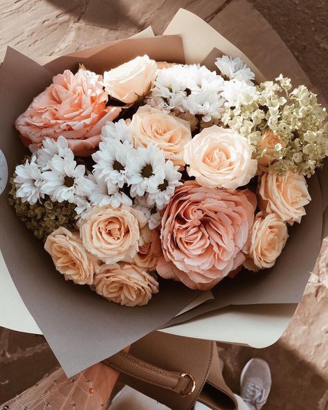 Roses, Floral, Spring Roses, Spring, White Flowers Bouquet, White Flowers, Bloom, Vintage Rose Bouquet, Pretty Flowers