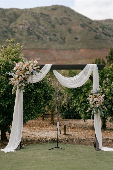 Wedding Flowers, Wedding, Hochzeit, Bodas, Boda, Mariage, Casamento, Wedding Altars, Wedding Backdrop