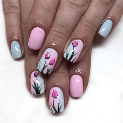30 Tulip Nail Designs For A Pretty Flower Manicure - The Beauty Pursuit Nail Art Designs, Floral, Flower Nails, Design, Art, Daisy Nails, Floral Nail Designs, Floral Nail Art, Sunflower Nails