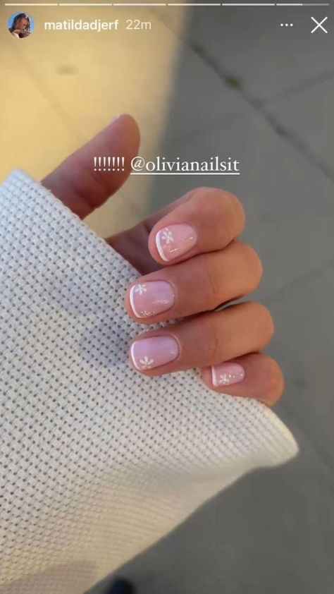 Ongles, Nails Inspiration, Cute Gel Nails, Minimalist Nails, Summer Gel Nails, Gel Nails French, Nail Inspo, Simple Gel Nails, Casual Nails