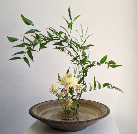 ikebana - Google Search Decoration, Floral, Dekorasyon, Hoa, Bunga, Flores, Arrangement, Arreglos Florales, Floral Design