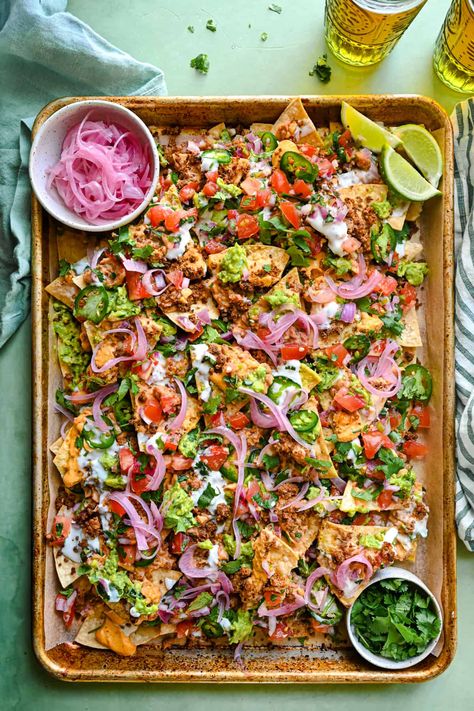 Seriously the Best Vegan Nachos Sour Cream, Mexican Food Recipes, Vegan Snacks, Dips, Guacamole, Enchiladas, Vegan Mexican Recipes, Vegetarian Nachos, Vegan Mexican
