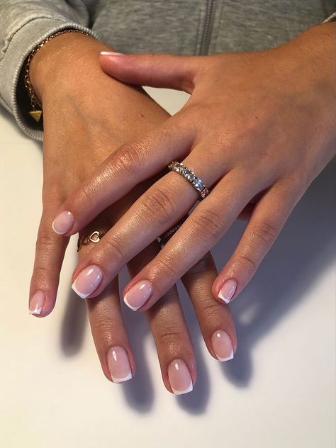 French Manicures, New French Manicure, French Acrylics, Short French Tip Nails, Gel French Tips, French Tip Gel Nails, Short Round Nails, French Manicure Gel, French Tip Manicure