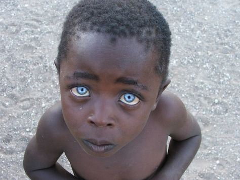 The Boy with the Sapphire Eyes - Have you seen anything like this little divine child? Gorgeous soul ~ Films, Africa, People, Blues, Afro, Beautiful People, African, People Of The World