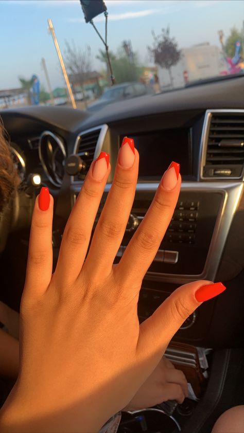 Red Tip Nails, Short Red Nails, Red Acrylic Nails, Red Nails, Red Outlined Nails, Bright Red Nails, Red Nail Designs, Nails To Go, Short Acrylic Nails Designs