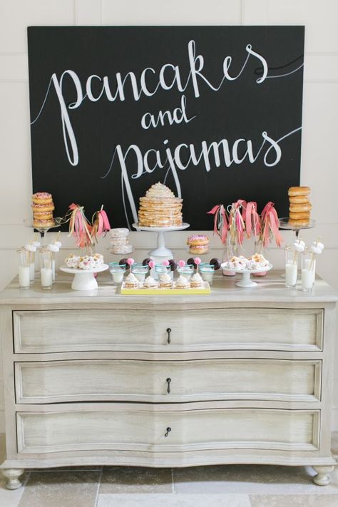Pancakes and pajamas birthday party: http://www.stylemepretty.com/living/2016/09/01/pancakes-and-pajamas-a-k-a-the-best-sleepover-party-idea-ever/ Photography: Ruth Eileen - http://rutheileenphotography.com/ Desserts, Brunch, Party Ideas, Dessert, Pancake Party, Birthday Breakfast Party, Brunch Party Decorations, Birthday Brunch, Brunch Party