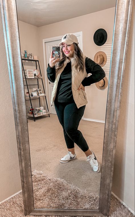 Casual errand running outfit for the winter Outfits, Winter Outfits, Running Errands Outfit, Casual Leggings Outfit, Casual Winter Outfits, Errands Outfit, Casual Outfits For Moms, Comfy Fall Outfits, Running Clothes