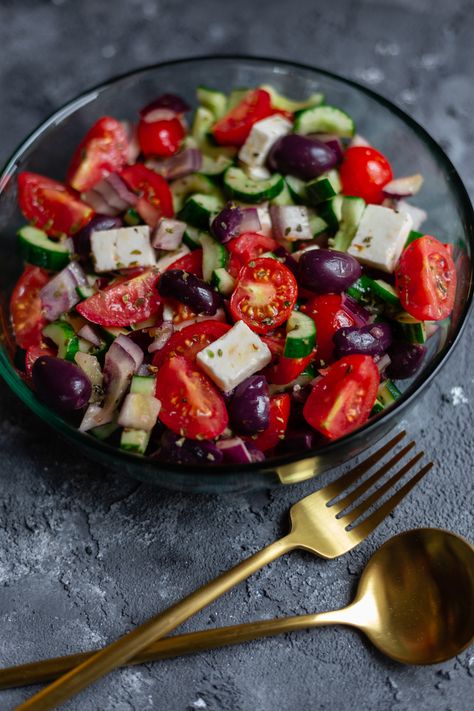 Salada Grega: simples e super refrescante - LUCA NA COZINHA