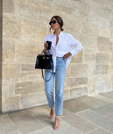11 Chic Outfits With Mom Jeans | Le Chic Street Casual, Outfits, Outfit, Moda Femenina, Poses, Trendy, Moda, Stylish Outfits, Giyim