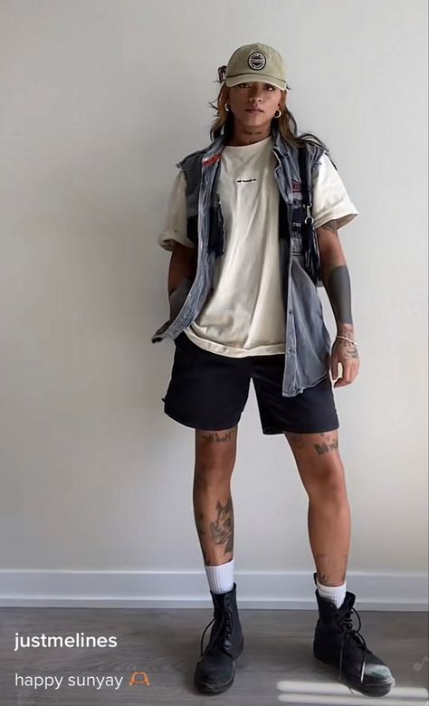 Outfits, Casual Outfits, Streetwear Fashion, Jean Vest Outfits, Unisex Outfits, Women Wearing Mens Clothes, Dyke Fashion Androgynous Style, Queer Fashion Women, Fashion Outfits
