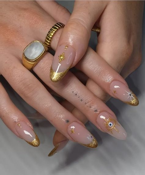 Gold Nail, Gold Nails, Gold Summer Nails, Gold Nail Designs, Nails With Gold, Gold Nail Art, Trendy Nails, Nail Trends, Nail Inspo