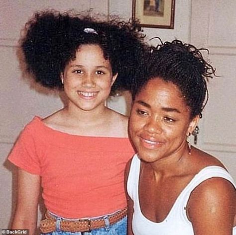 Meghan Markle as a child with her mother, Doria Ragland. Meghan, the first mixed race pers... Lady, Royals, Celebrities, Queen, Harry Styles, Meghan Markle Mom, Meghan Markle, Meghan Markle Style, Meghan Markle Prince Harry