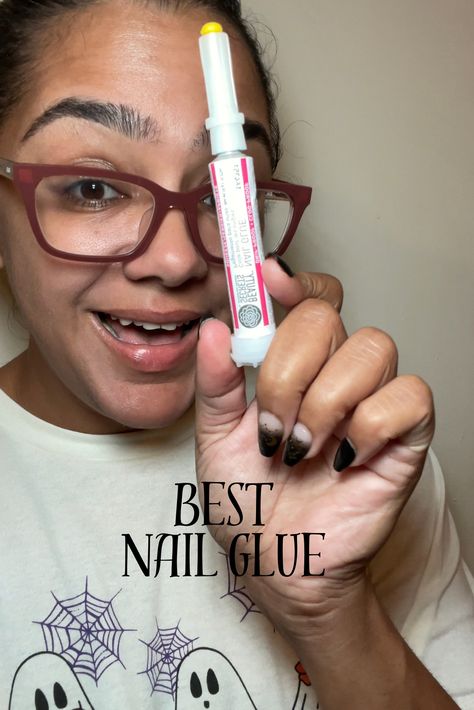 Here is the nail glue I swear by for my press on nails. My press on nails easily last 7-10 days without any lifting. Warning: this nail glue sets QUICKLY. Art, Ideas, Diy, Glue On Nails, Gel Glue, Best Press On Nails, Gel Press, Stick On Nails, Press On Nails