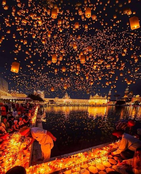 Diwali festival at Golden Temple,Amritsar. Bodrum, Diwali, Thailand, Fotos, Beautiful, Golden Temple, Fotografia, Sanat, Temple Photography