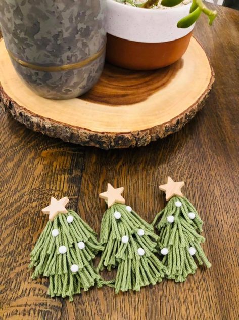 Crochet, Winter, Natal, Crafts, Christmas Tree Yarn, Christmas Tree Yarn Garland, Little Christmas Trees, Mini Christmas Tree, Handmade Christmas Tree