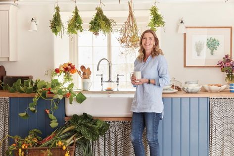Inside Sophie Conran's exquisitely-refurbished Georgian home: 'Comfort, informality and plenty of cake' - Country Life Country, Home, Cake, Interior, Home Décor, Design, Ideas, Guest Bedroom, Portmeirion