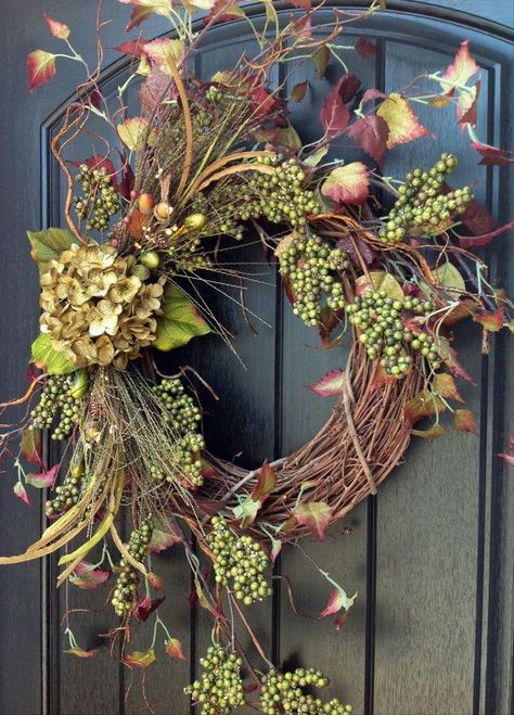 67 Cute And Inviting Fall Front Door Décor Ideas Wreaths, Autumn Wreaths, Thanksgiving, Fall Wreath, Fall Wreaths, Seasonal Wreaths, Burlap Wreath, Grapevine Wreath, Wreath Decor