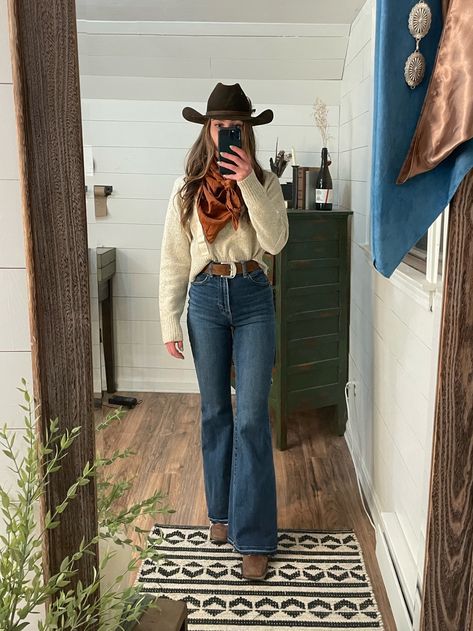 Outfits, Lace Top, Boho Western Outfits, Boho Mom Style, Western Chic Outfits Dressy, Country Chic Outfits, Ootd, Vaquera Outfit, Southern Outfits