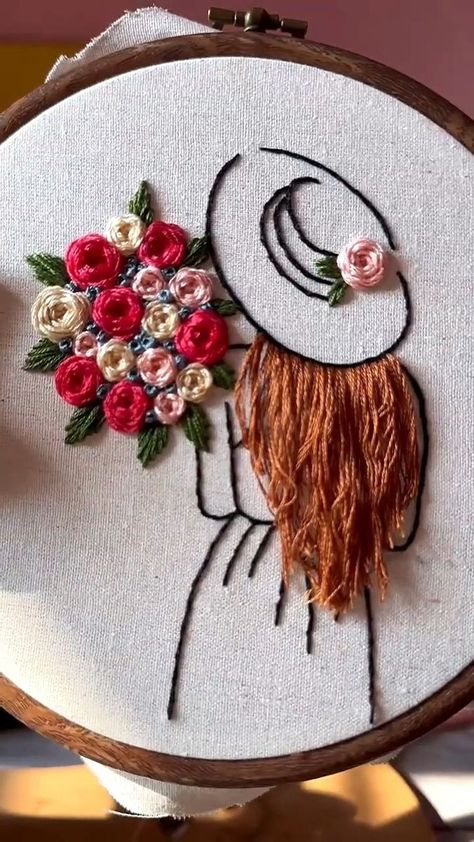 Couture, Motifs De Broderie, Hoa, Punto Croce, Stricken, Simple Hand Embroidery Patterns, Hand Embroidery Videos, Hand Work Embroidery, Handarbeit