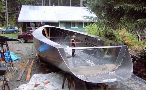 Do-It-Yourself Boat Building - everythingaboutboats.org Yachts, Aluminum Boat, Boat Engine, Jet Boats, Boat Building, Boat Rental, Boat Plans, Boat Building Plans, Small Boats