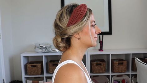 This is a guide to quick and simple headband hairstyles. Learn how to do cute hairstyles with headbands on medium to long hair using these easy step-by-step tutorials. Hair Styles, Long Hair Styles, Very Easy Hairstyles, Long Hair Ponytail, Cute Ponytails, Cute Headband Hairstyles, Updo With Headband, Easy Hair Updos, Easy Hairstyles For Medium Hair